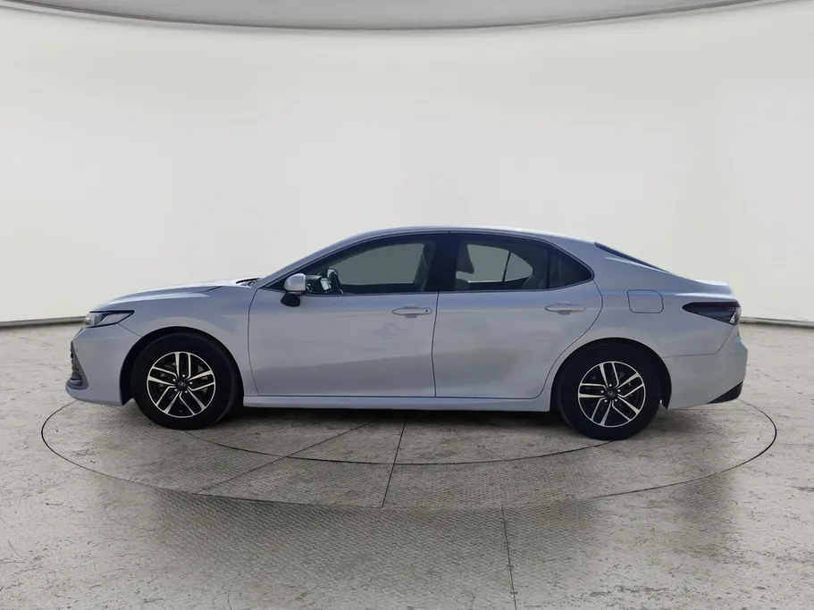 2021 Toyota Camry  LE HEV 