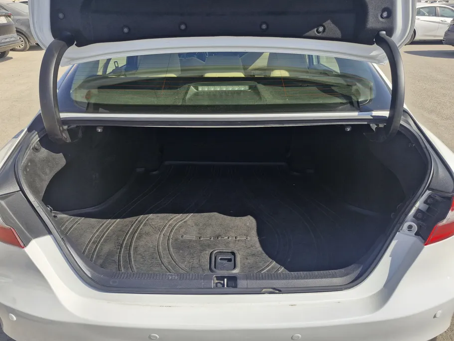 2021 Toyota Camry  LE HEV 