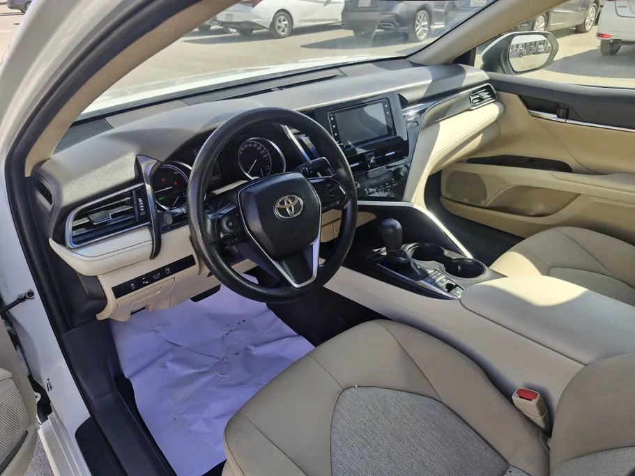 2021 Toyota Camry  LE HEV 