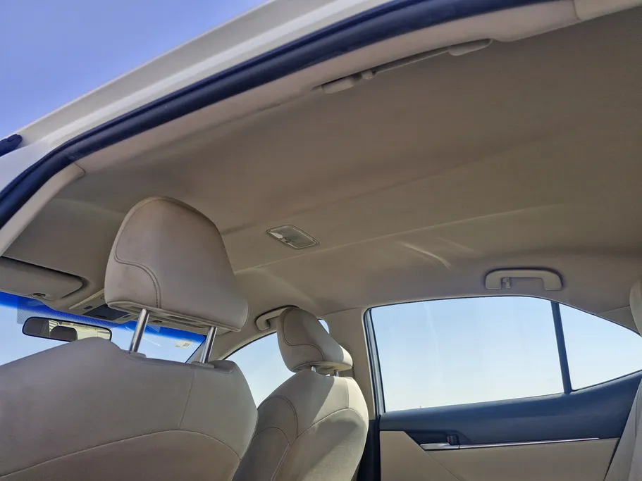 2021 Toyota Camry  LE HEV 