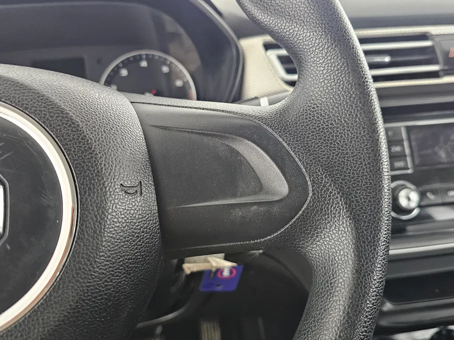 ام جي 5 STD 2023 