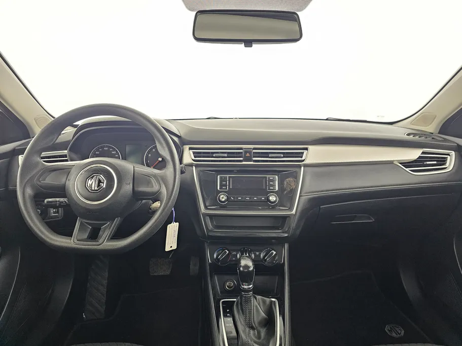 ام جي 5 STD 2023 