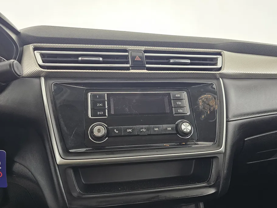 ام جي 5 STD 2023 