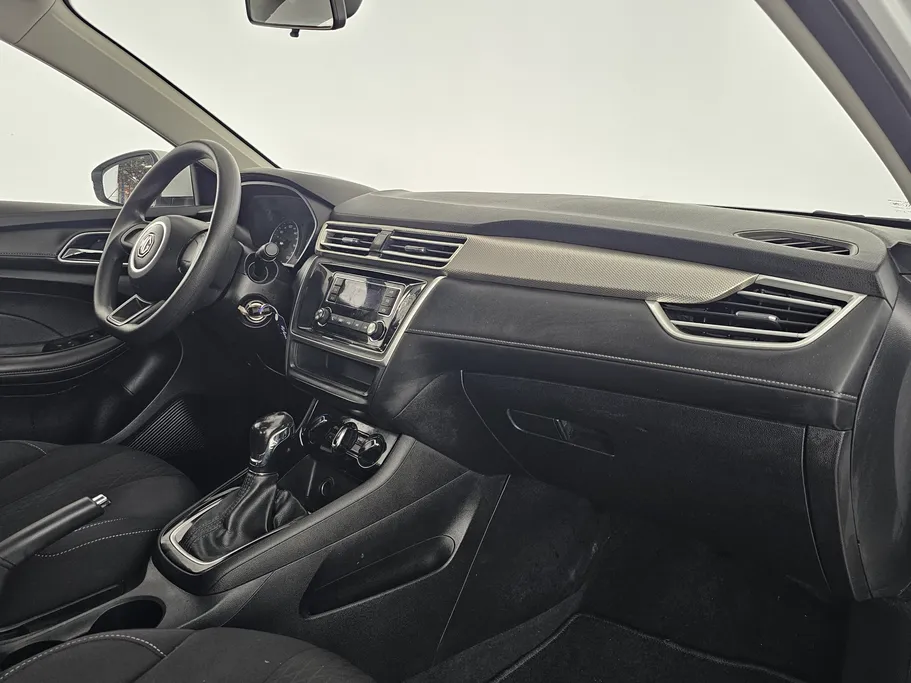 ام جي 5 STD 2023 