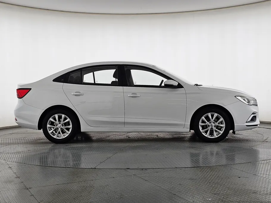 ام جي 5 STD 2023 