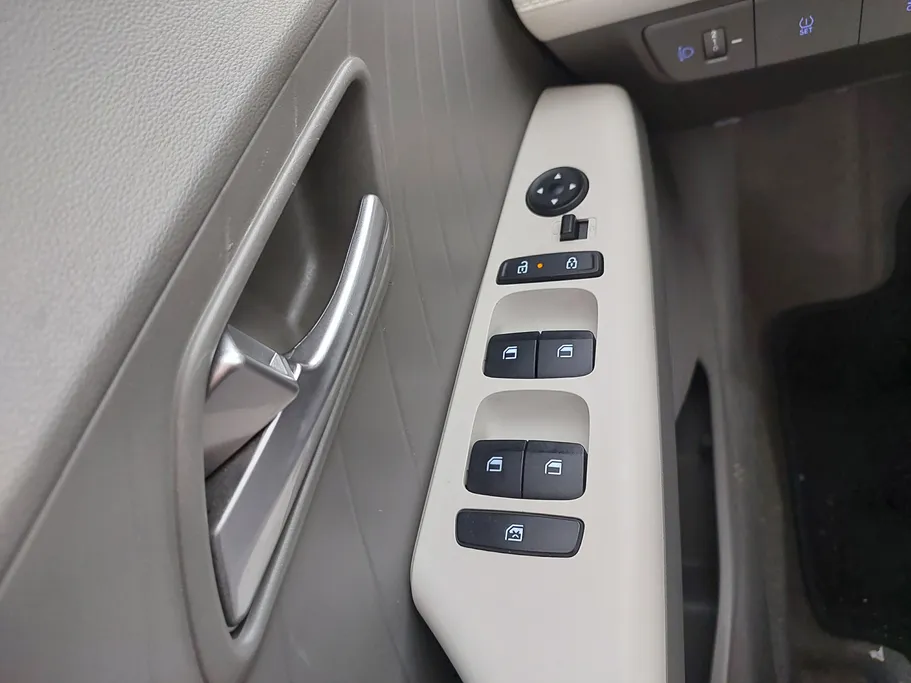 2024 Hyundai Accent Fleet 