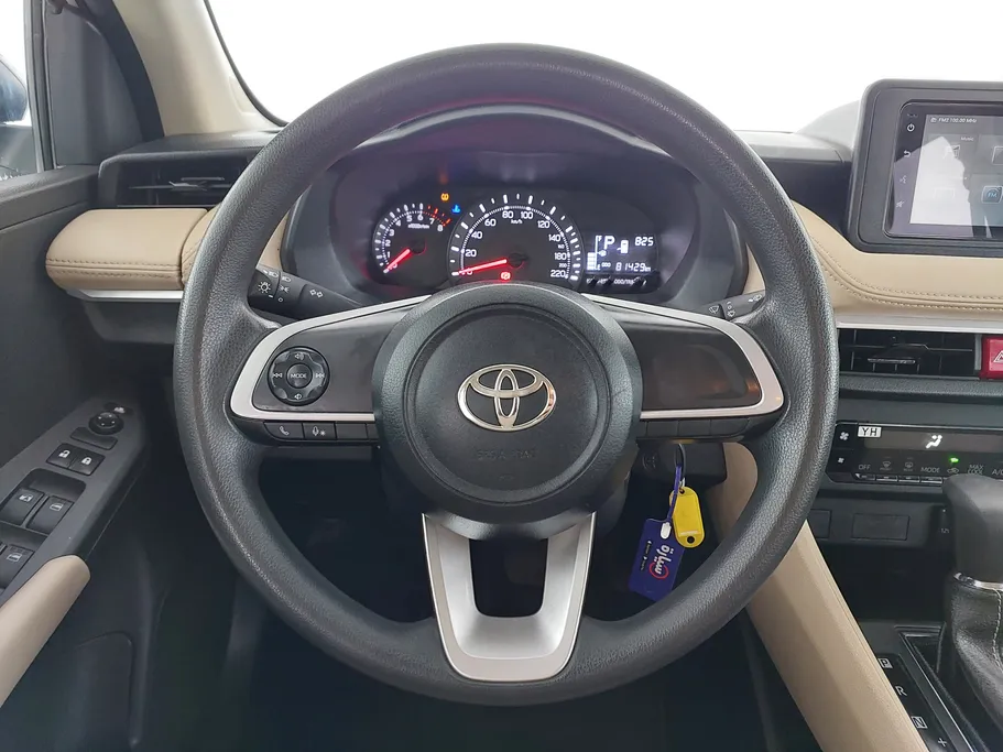 تويوتا يارس Y 2023 