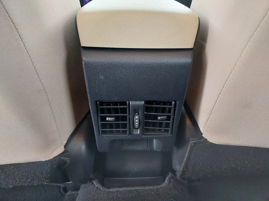 تويوتا يارس Y 2023 