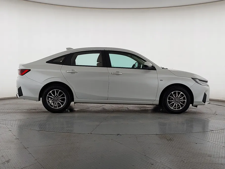 تويوتا يارس Y 2023 