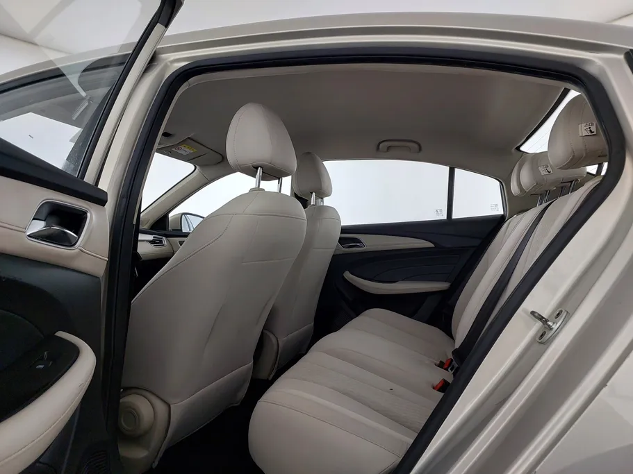 ام جي 5 STD 2021 