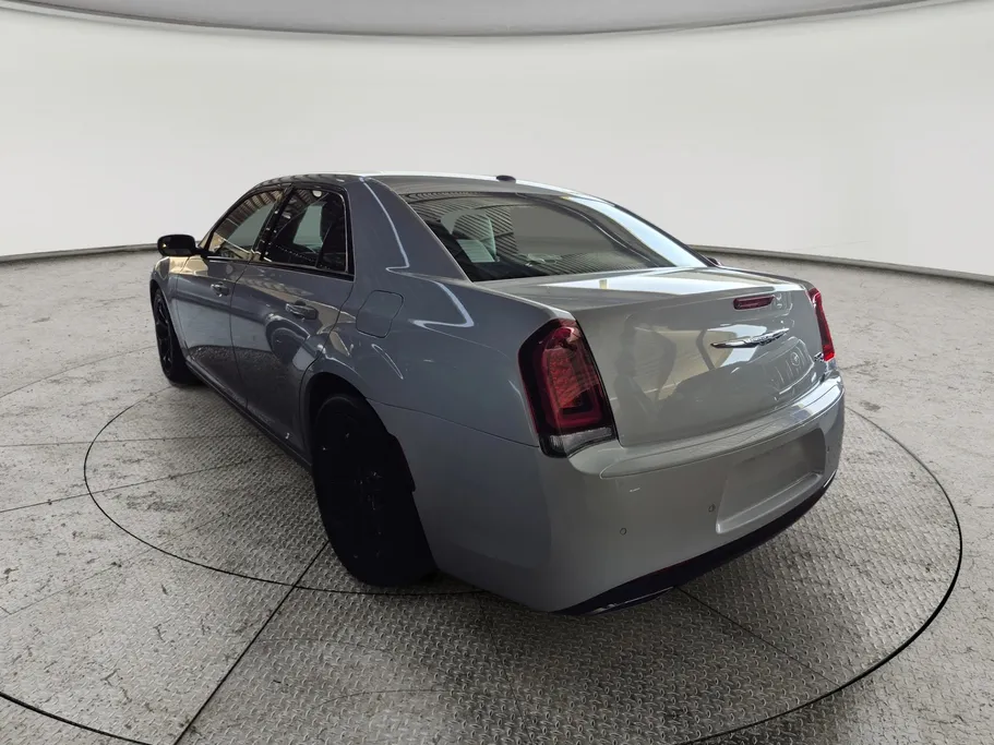 كرايسلر 300 S 2021 