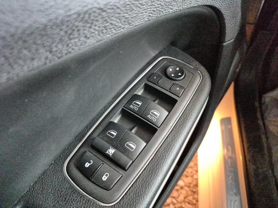 كرايسلر 300 S 2021 