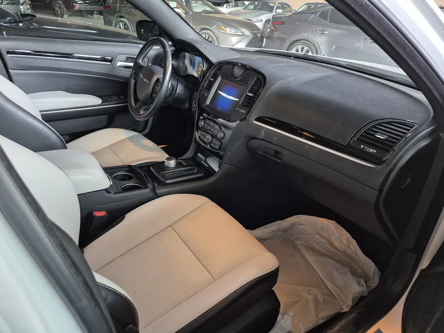 كرايسلر 300 S 2021 