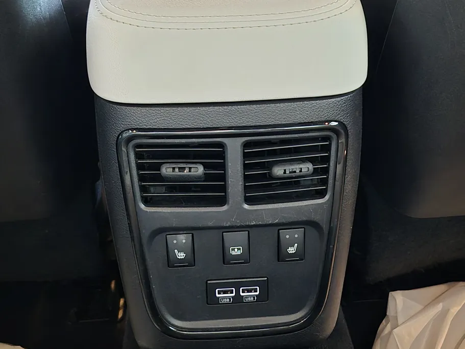 كرايسلر 300 S 2021 