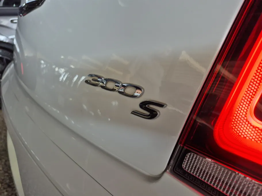 كرايسلر 300 S 2021 