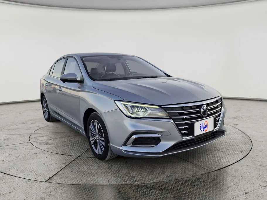 ام جي 5 LUX 2023 