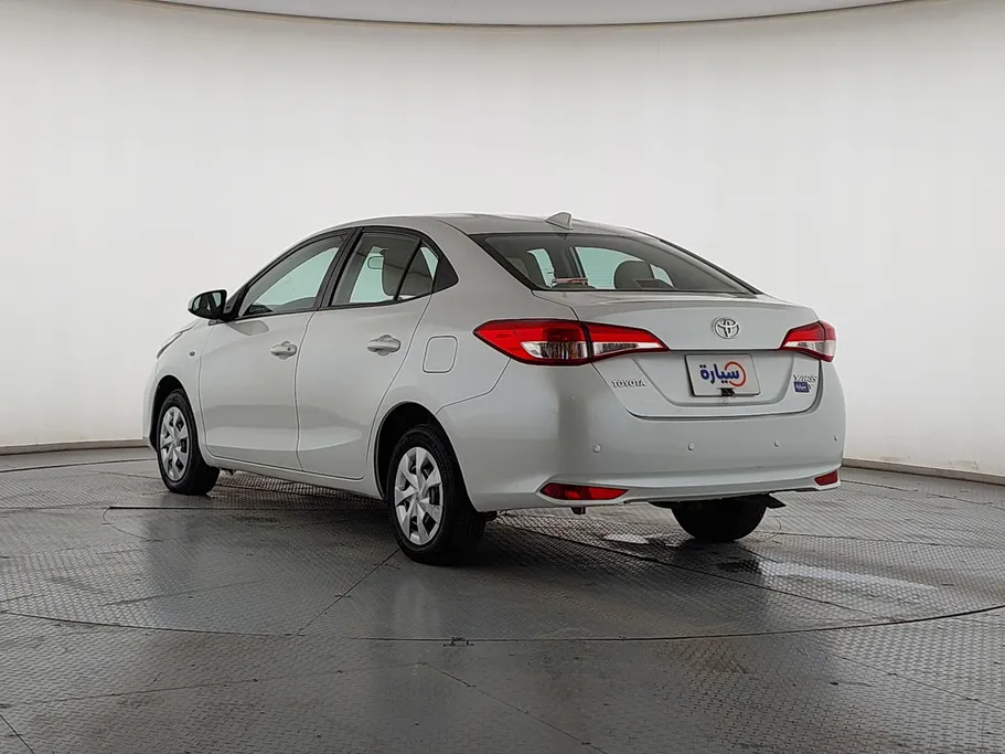 2021 Toyota Yaris  STD 