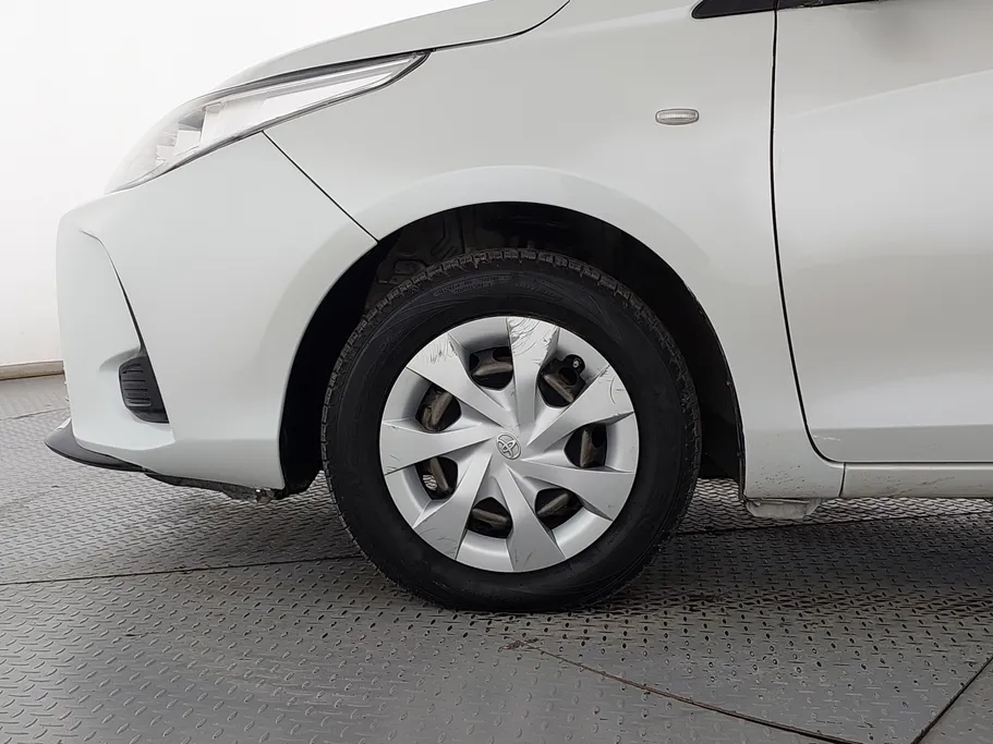 2021 Toyota Yaris  STD 