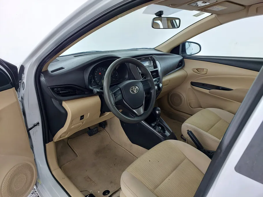 2021 Toyota Yaris  STD 