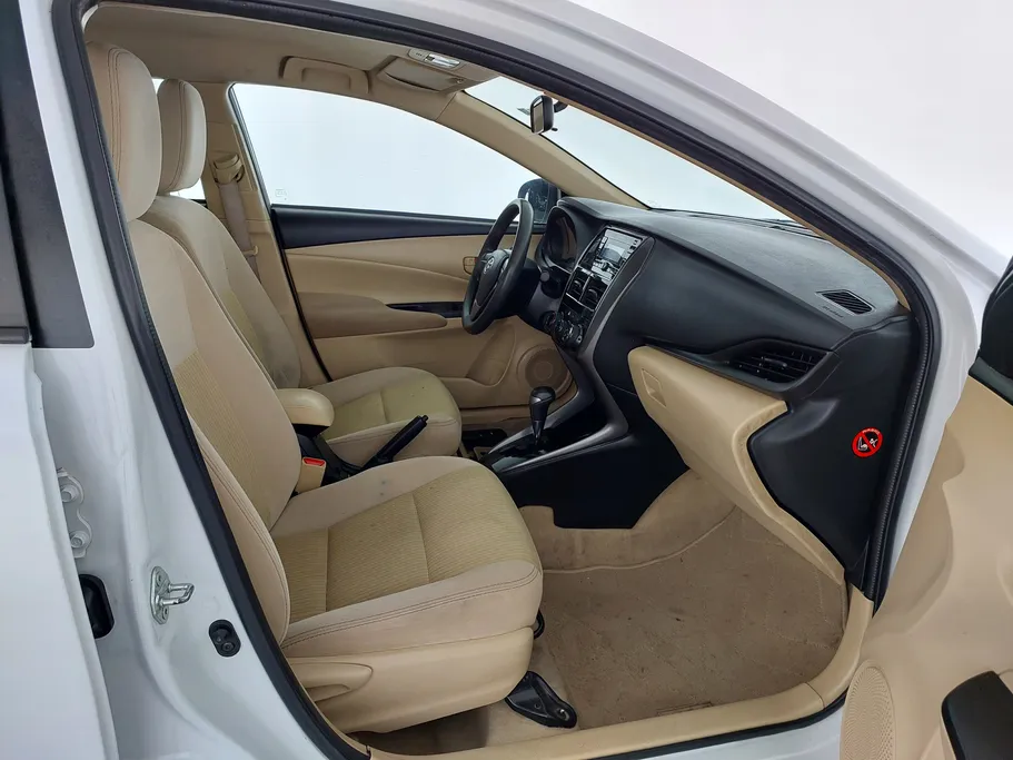 2021 Toyota Yaris  STD 