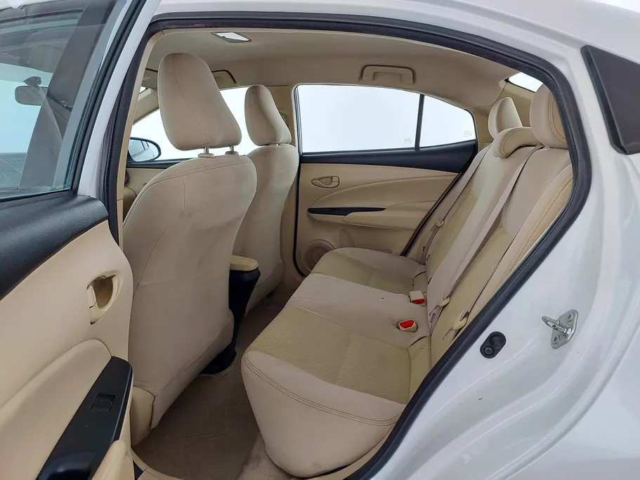 2021 Toyota Yaris  STD 