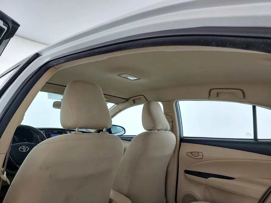 2021 Toyota Yaris  STD 