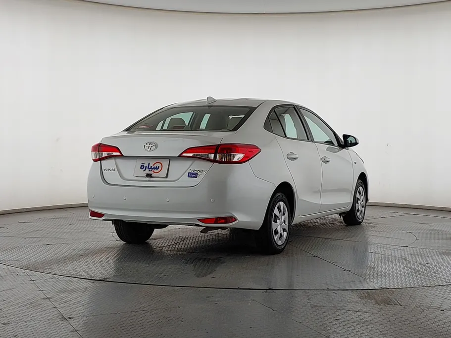 2021 Toyota Yaris  STD 