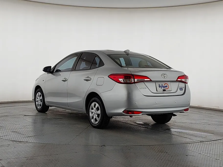 2022 Toyota Yaris  Y 