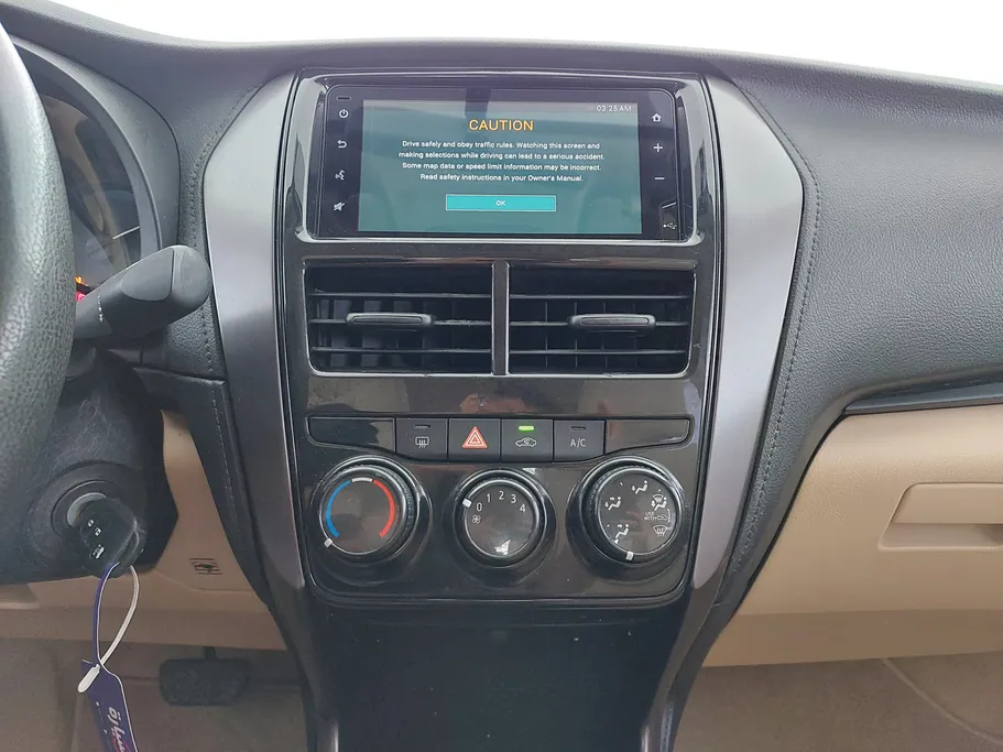 2022 Toyota Yaris  Y 