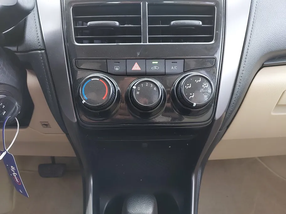 2022 Toyota Yaris  Y 