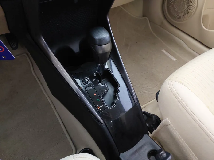 2022 Toyota Yaris  Y 