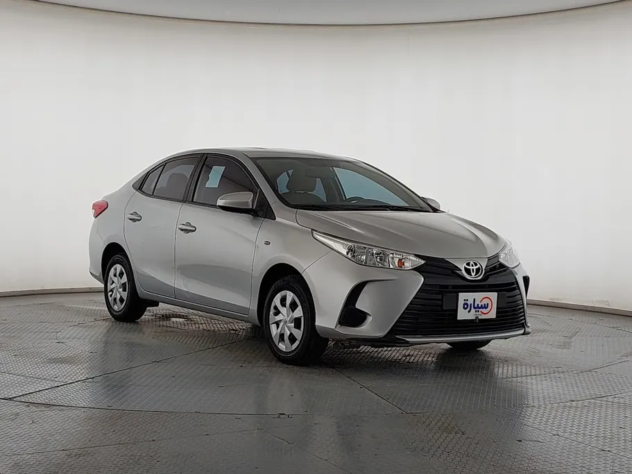 2022 Toyota Yaris  Y 