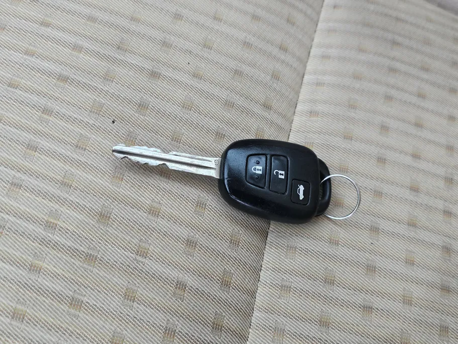 2021 Toyota Yaris  Y 