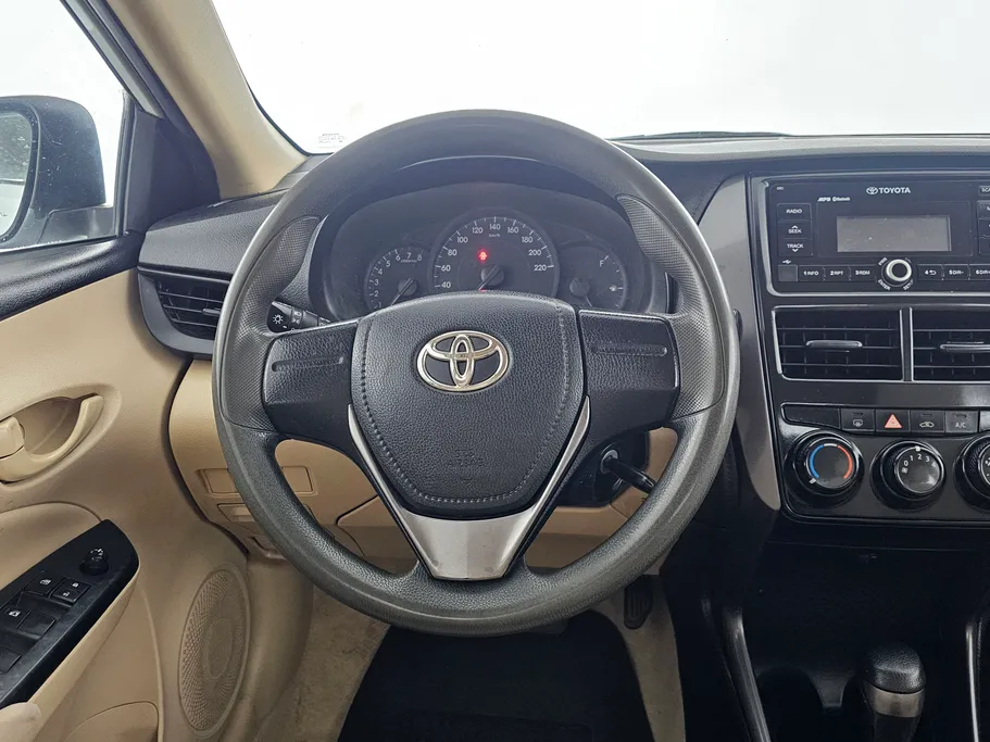 2021 Toyota Yaris  Y 