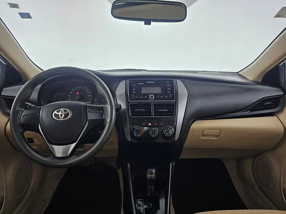 2021 Toyota Yaris  Y 