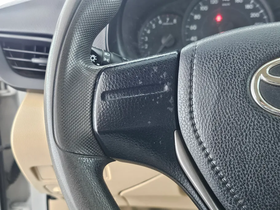 2021 Toyota Yaris  Y 