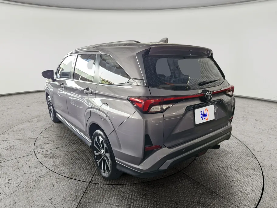 تويوتا فيلوز GLX 2024 