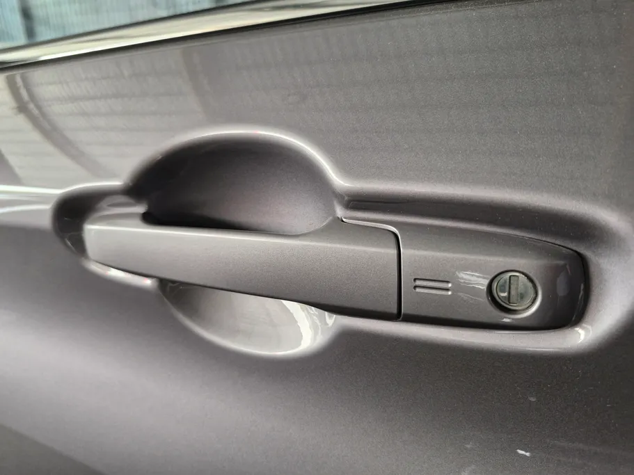 تويوتا فيلوز GLX 2024 