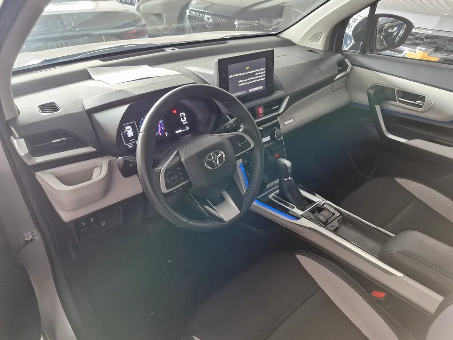 تويوتا فيلوز GLX 2024 