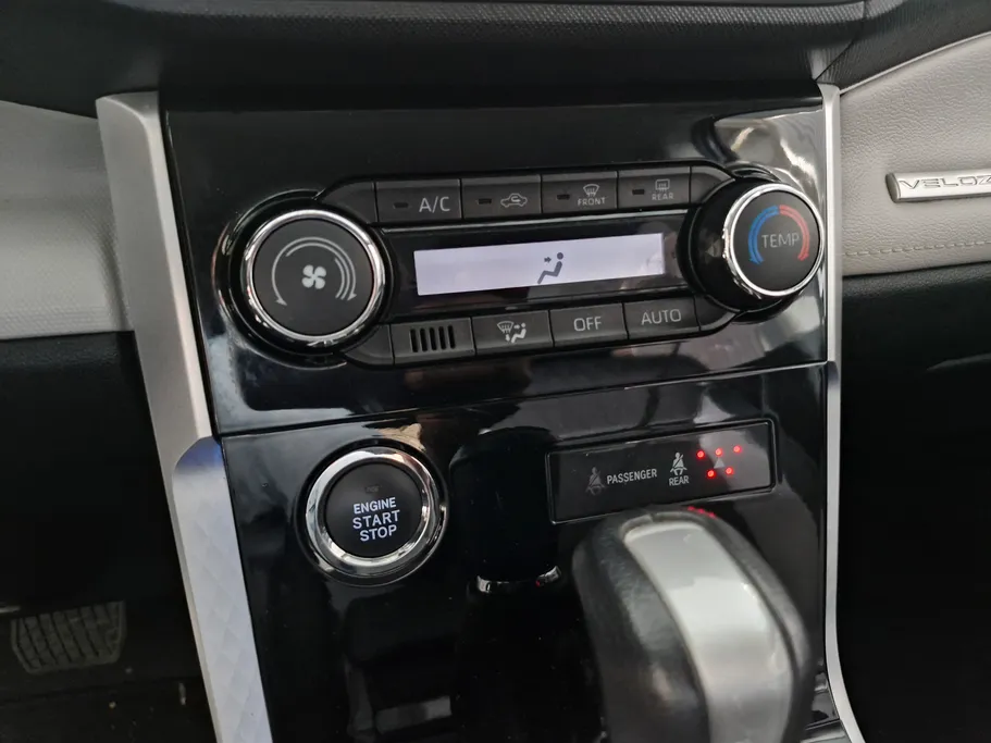 تويوتا فيلوز GLX 2024 