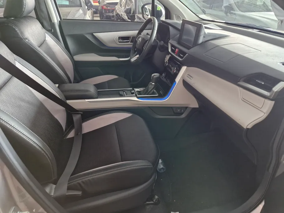 تويوتا فيلوز GLX 2024 