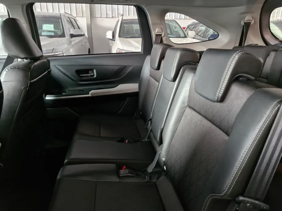 تويوتا فيلوز GLX 2024 