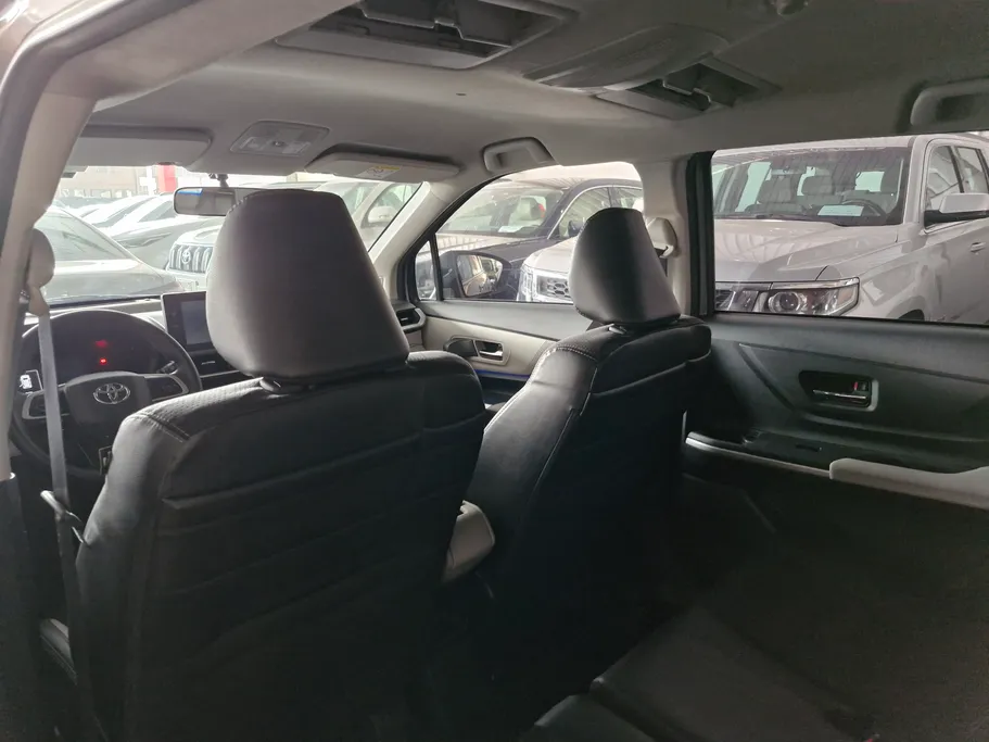 تويوتا فيلوز GLX 2024 