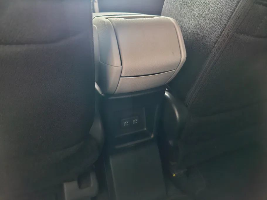 تويوتا فيلوز GLX 2024 