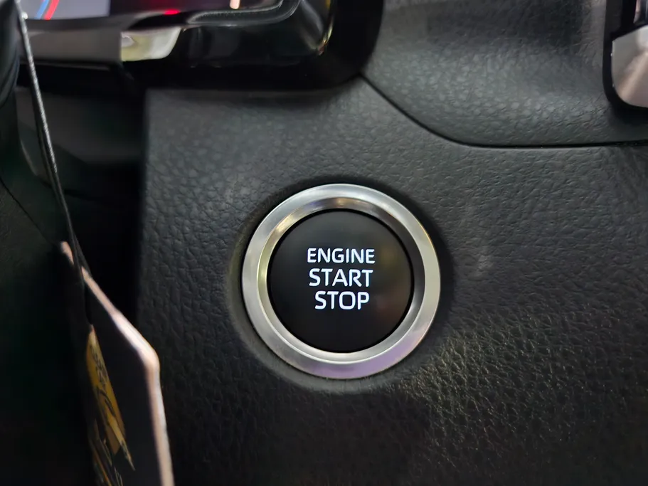 تويوتا كامري LE 2025 