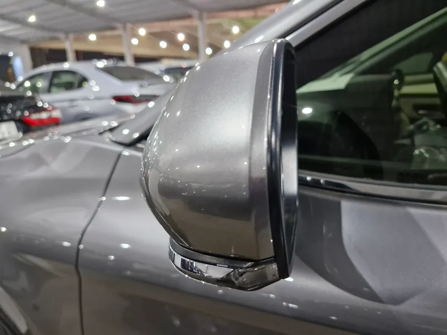 تويوتا كامري LE 2025 