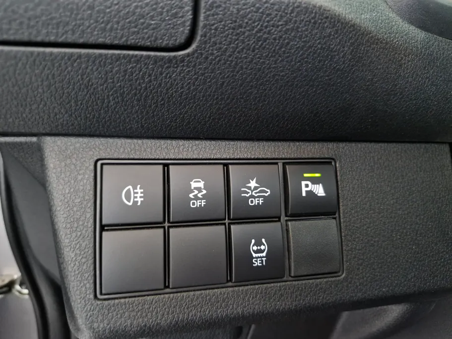 تويوتا يارس Y Plus 2023 