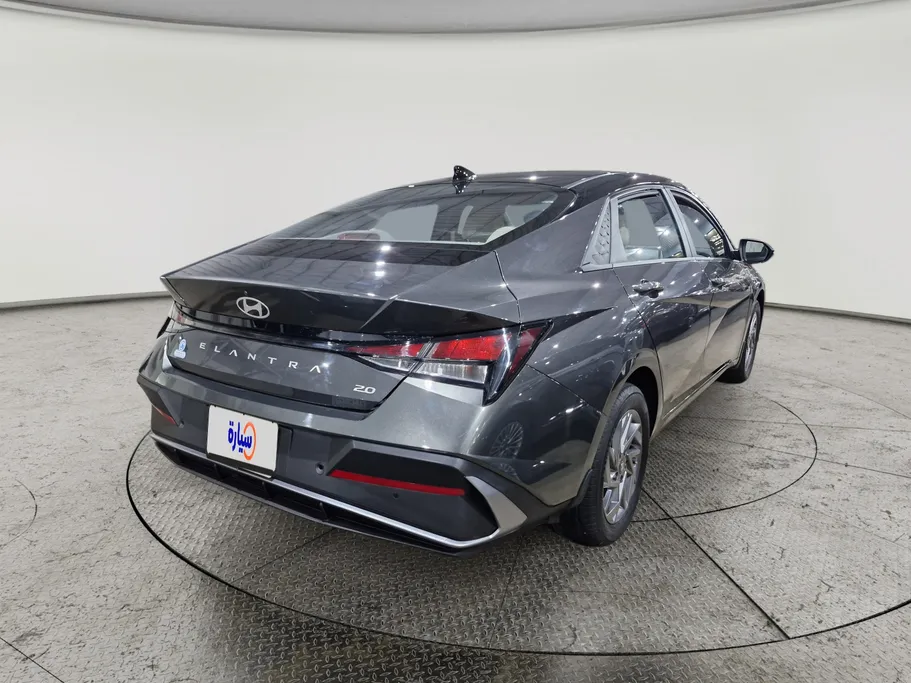 2025 Hyundai Elantra Smart 