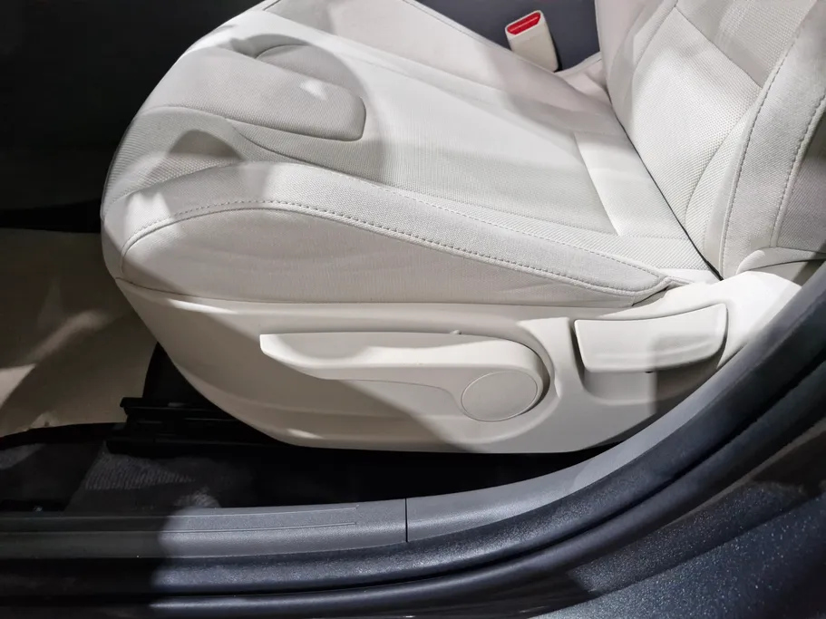 2025 Hyundai Elantra Smart 