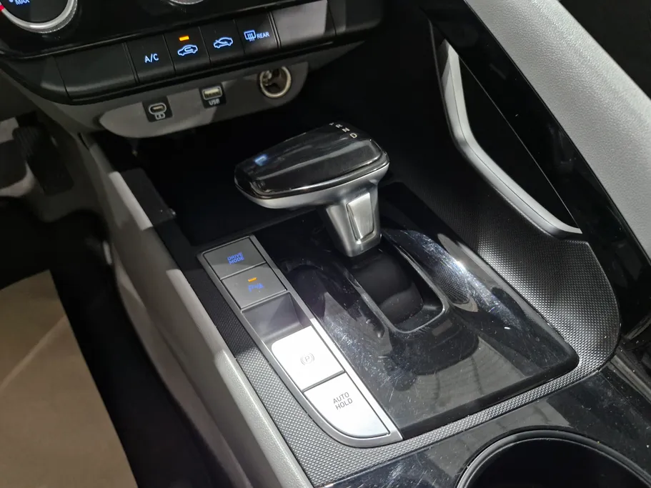 2025 Hyundai Elantra Smart 